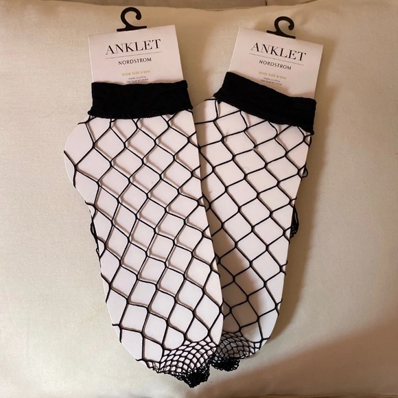 Nordstrom Other - Anklet Nordstrom sock size 9-11